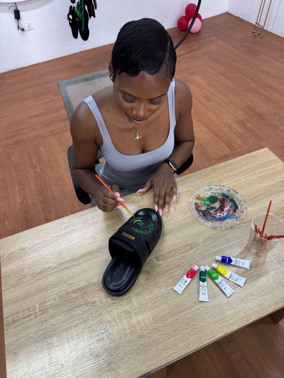 Sandal, Sip and Paint-image